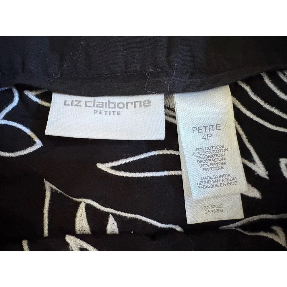 Liz Claiborne Petite Black White Floral Embroidered Applique Mini Skirt 4P‎